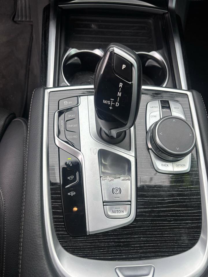 Used 2022 BMW 740i RWD image 14