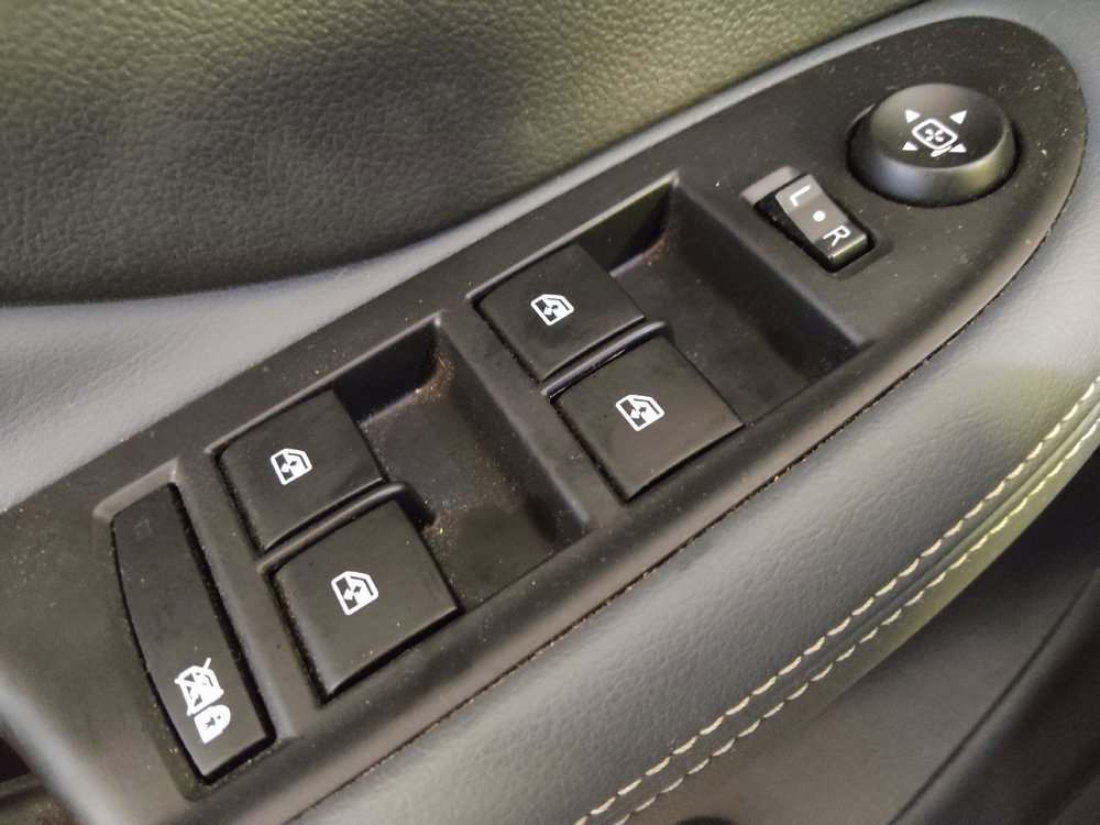 Used 2020 Buick Envision Essence image 27