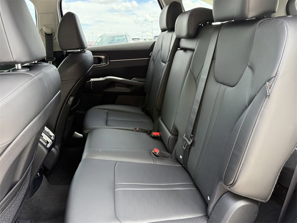 New 2026 Kia Sorento S w/ S Panoramic Sunroof Package image 17