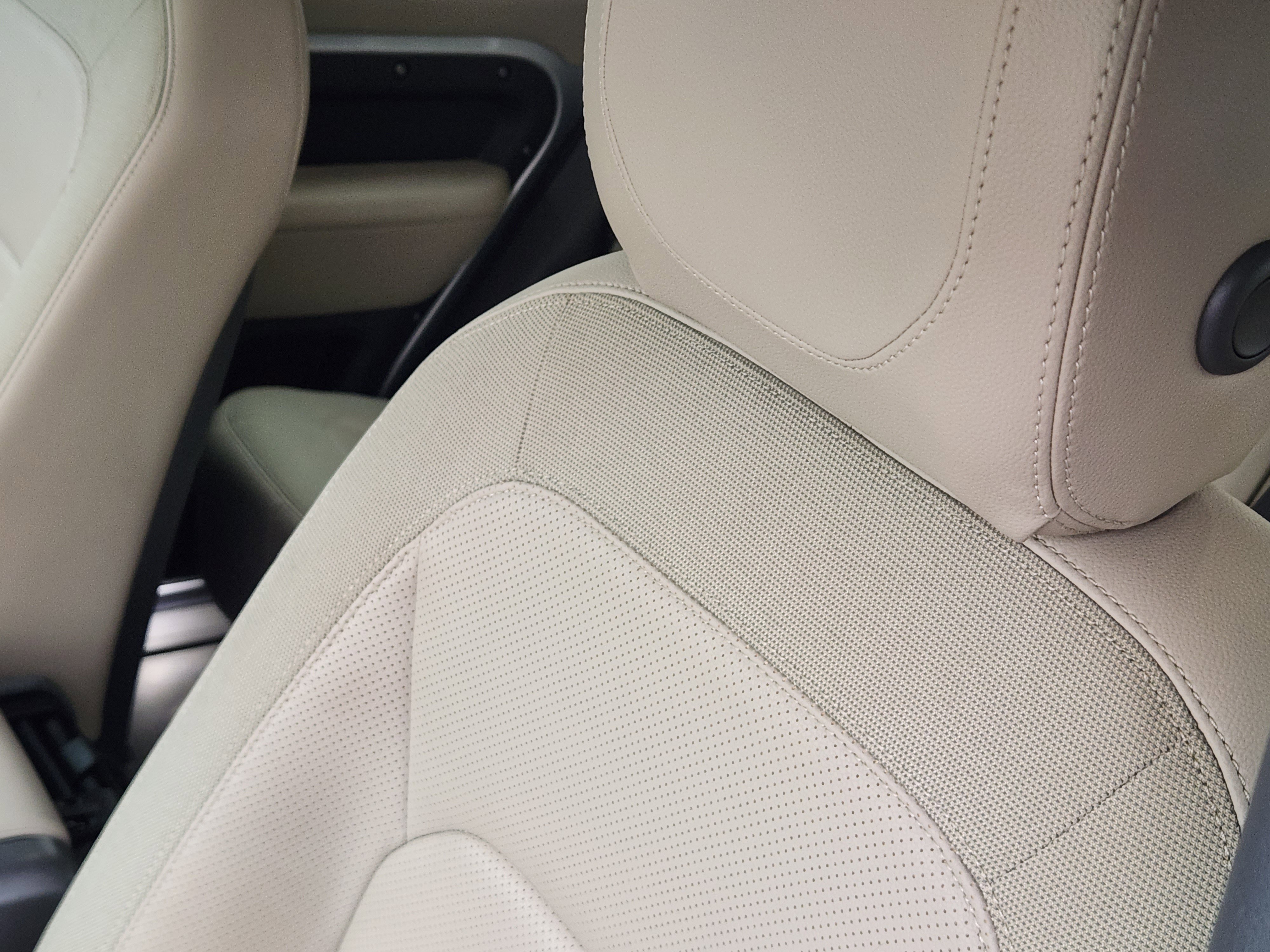 Used 2021 Land Rover Defender 110 SE image 13