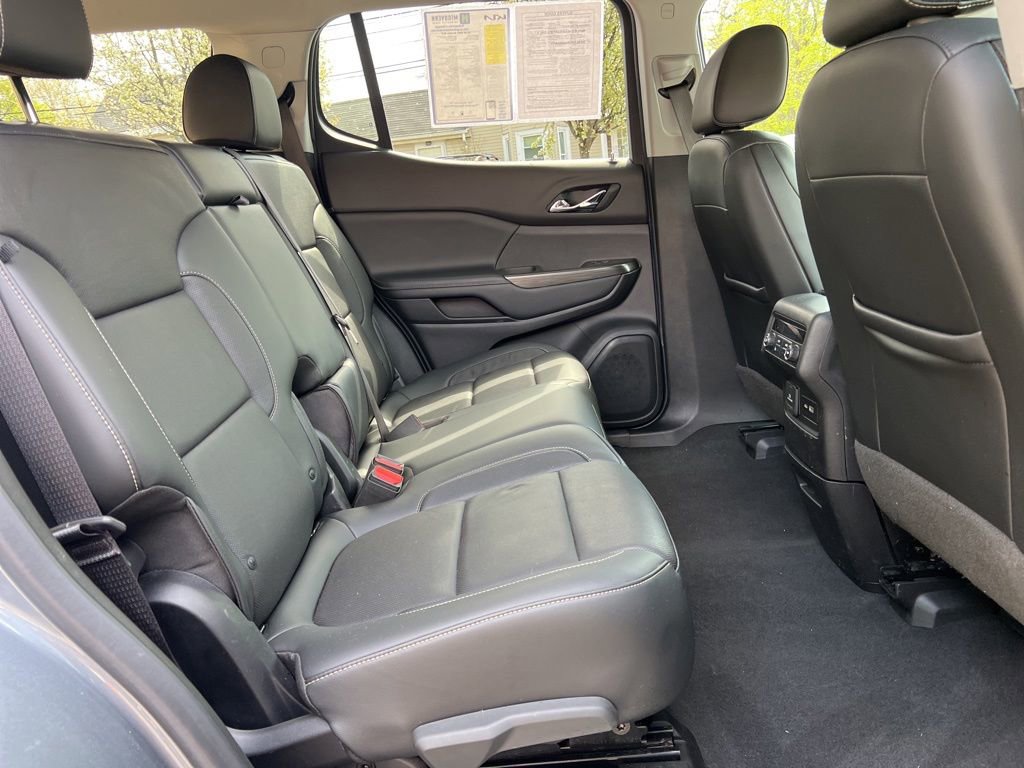 Used 2020 GMC Acadia SLT w/ Driver Alert Package II FWD image 22