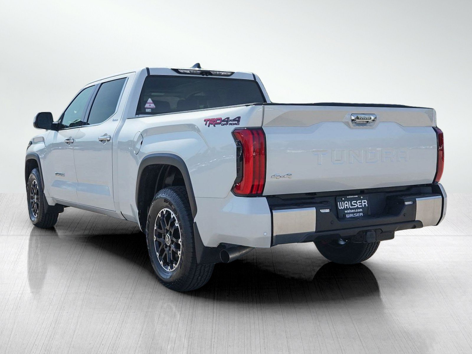 Used 2022 Toyota Tundra Limited AWD/4WD image 3