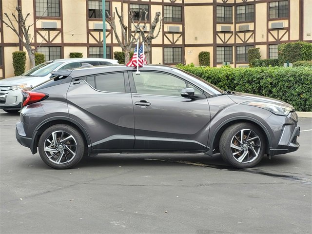 Used 2021 Toyota C-HR Limited image 4