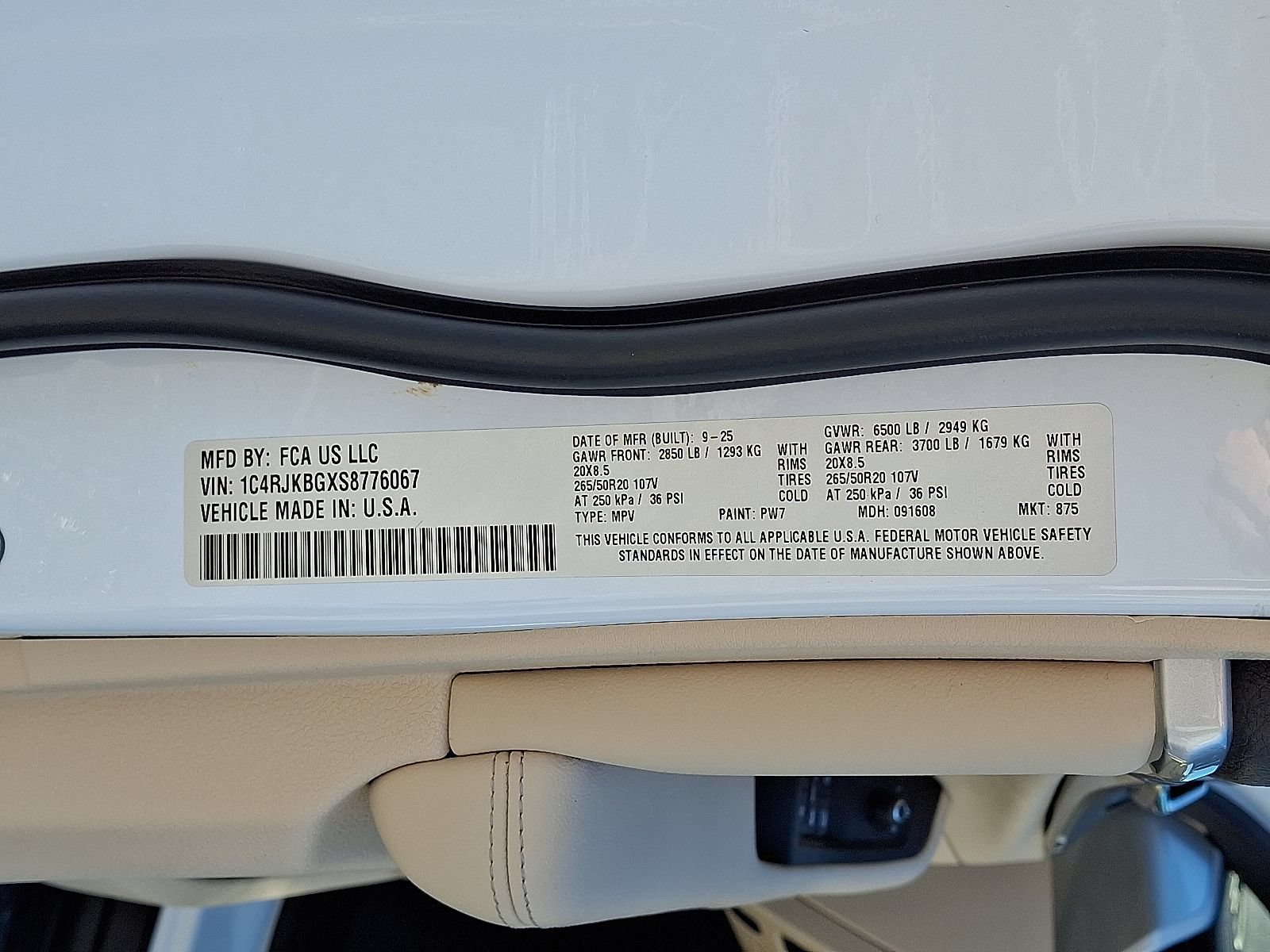 New 2025 Jeep Grand Cherokee L Limited w/ Luxury Tech Group II AWD/4WD image 12