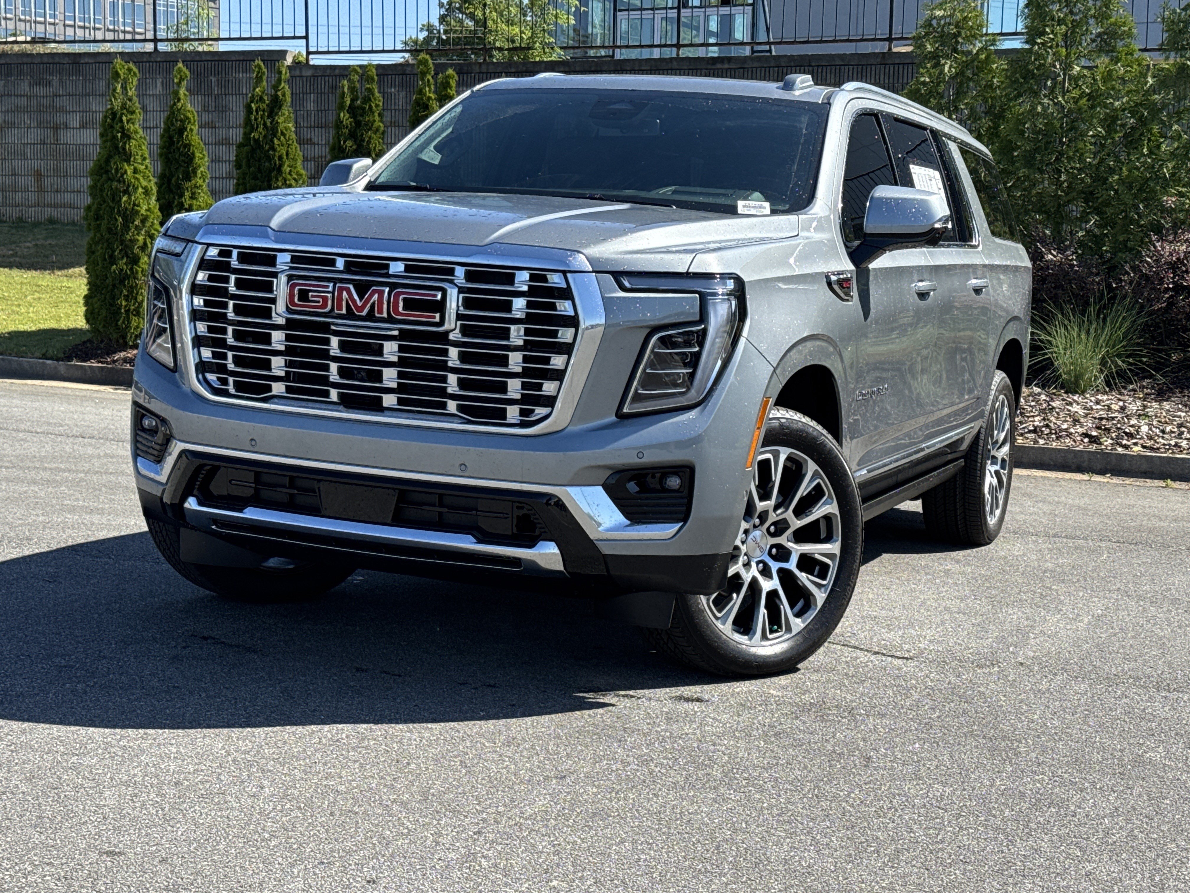 New 2026 GMC Yukon XL Denali w/ Sun & Power Step Package AWD/4WD image 5