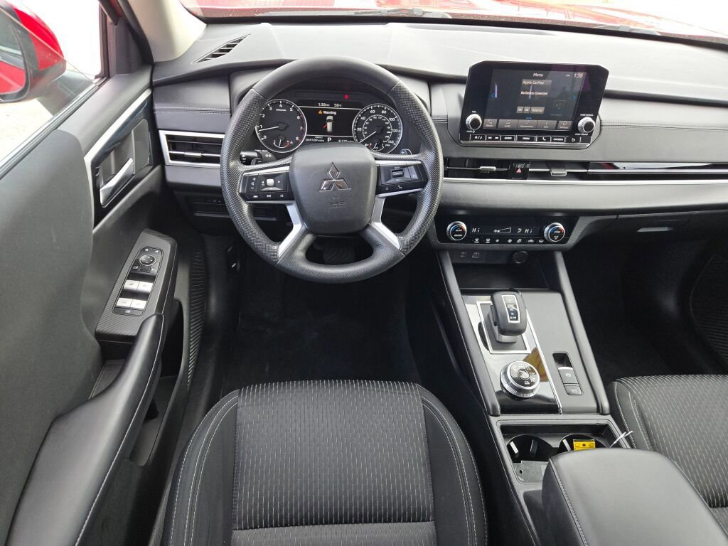 Used 2022 Mitsubishi Outlander ES image 17