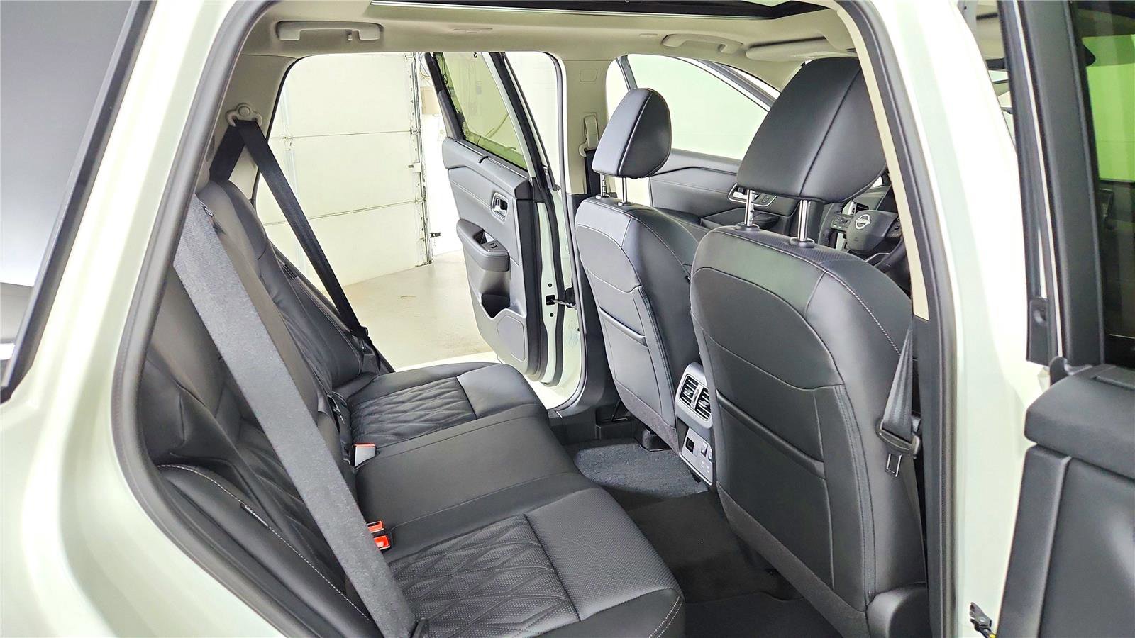 New 2026 Nissan Rogue Platinum w/ Platinum Premium Package image 36