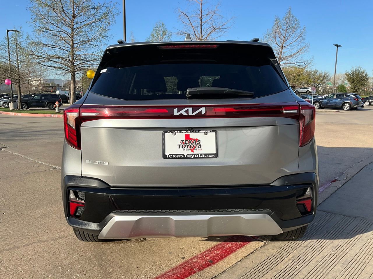 Used 2025 Kia Seltos S image 7