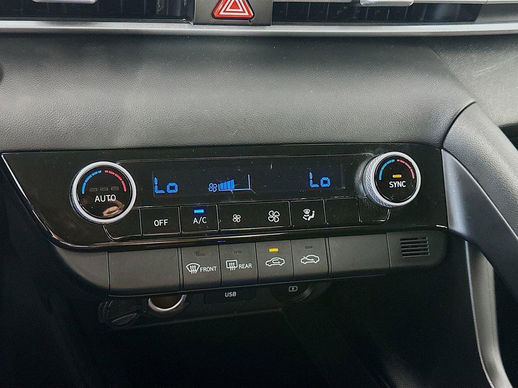 Used 2023 Hyundai Elantra SEL FWD image 18