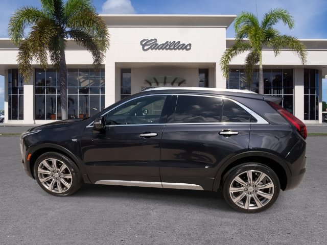 Certified 2023 Cadillac XT4 Premium Luxury w/ Technology Package FWD image 9