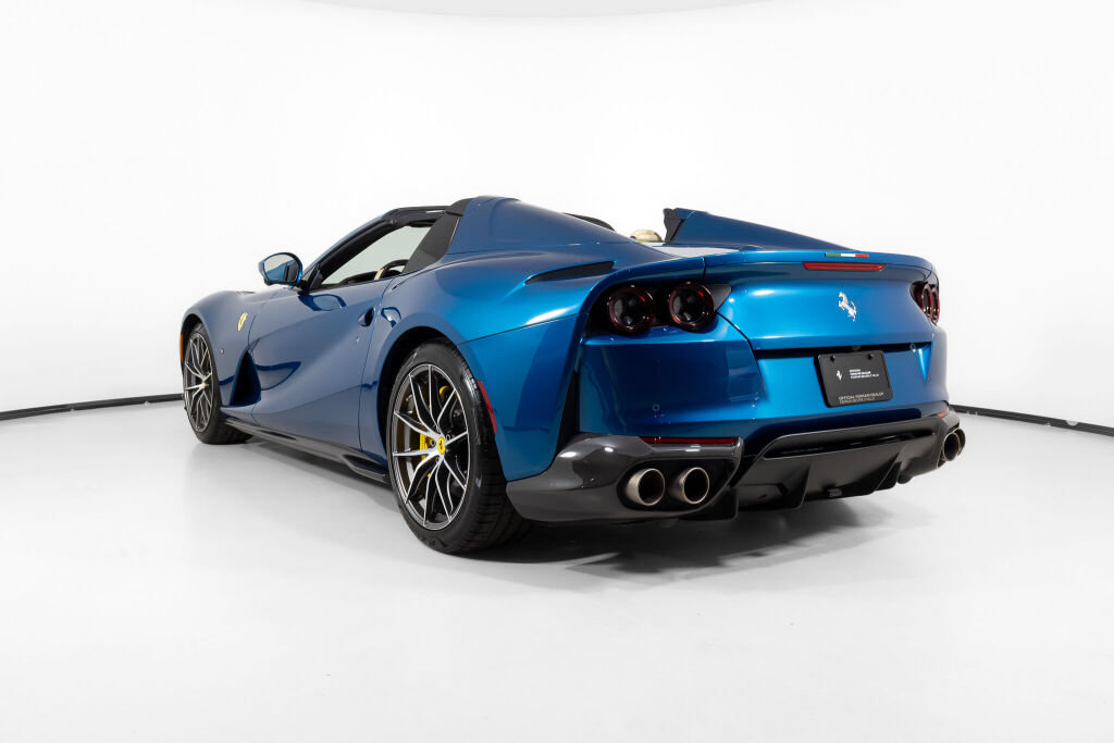 Used 2021 Ferrari 812 GTS RWD image 4