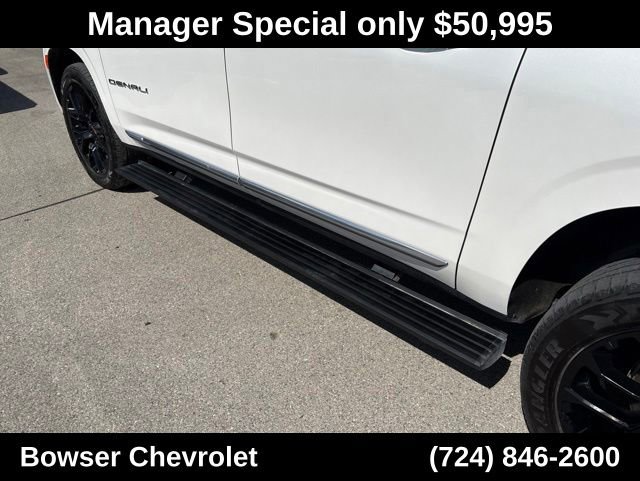 Used 2022 GMC Yukon XL Denali w/ Max Trailering Package AWD/4WD image 13