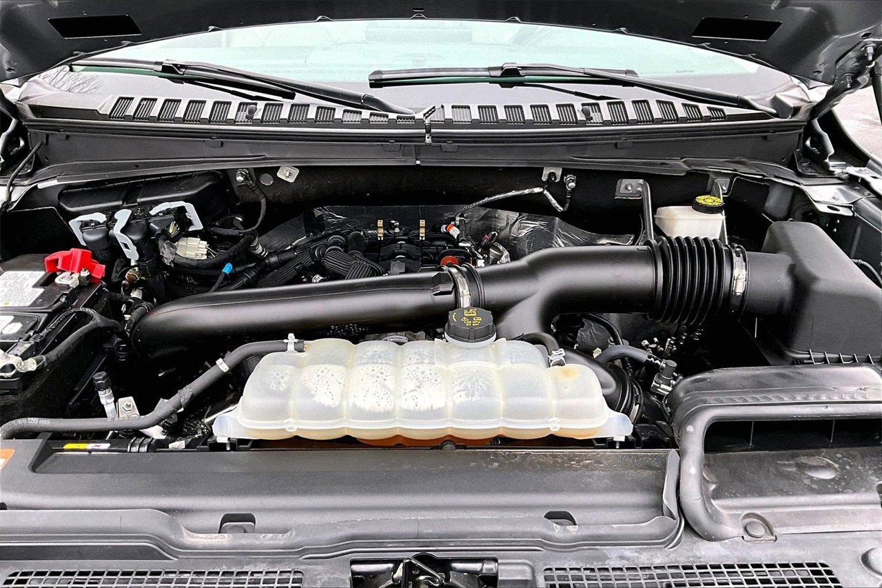 Used 2024 Ford Expedition Limited image 39