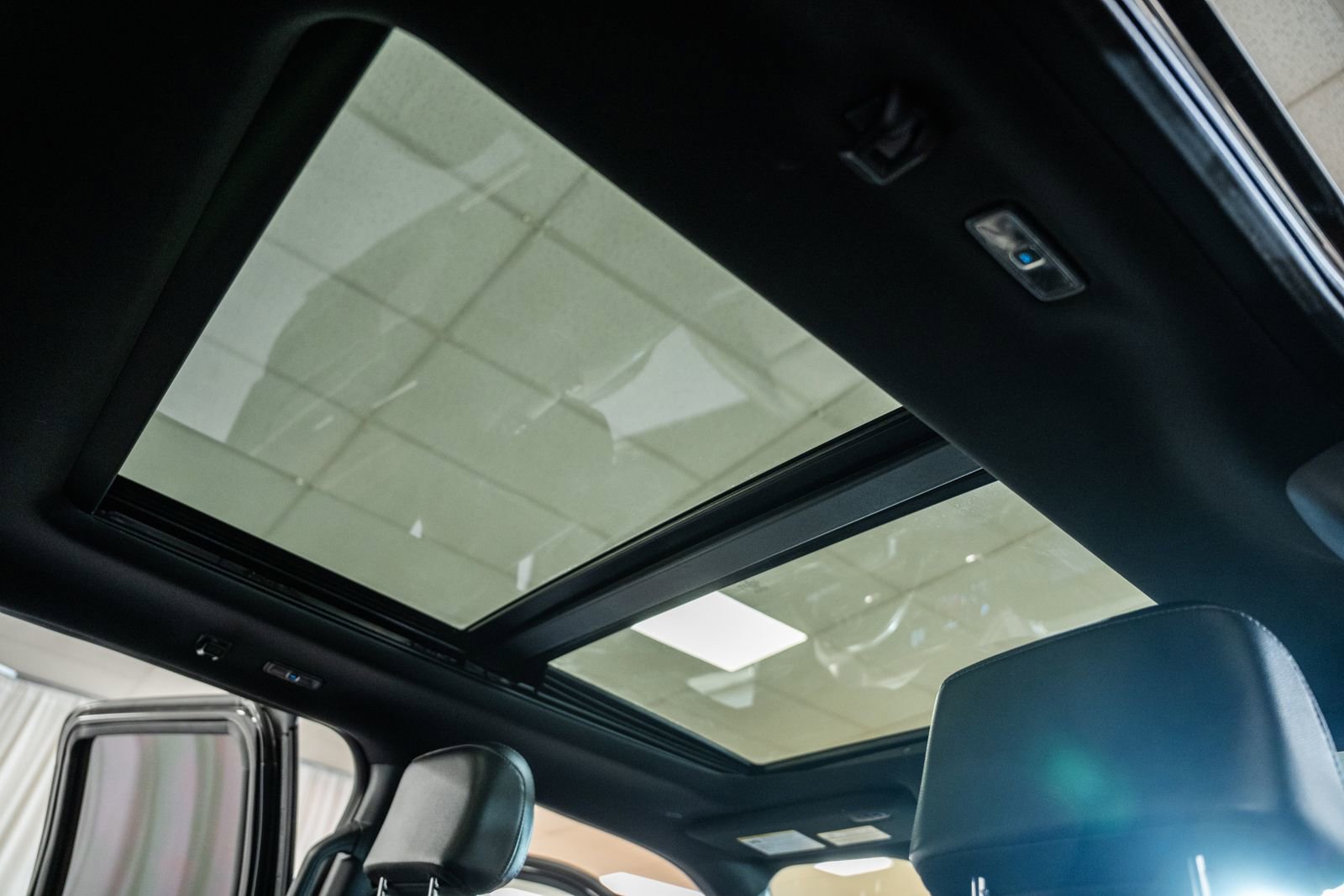 Certified 2023 Ford F150 Lariat w/ Equipment Group 502A High image 45