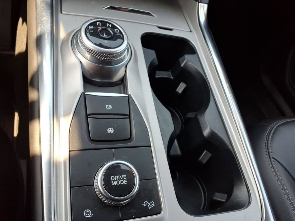 Used 2023 Ford Explorer XLT w/ Equipment Group 202A AWD/4WD image 24