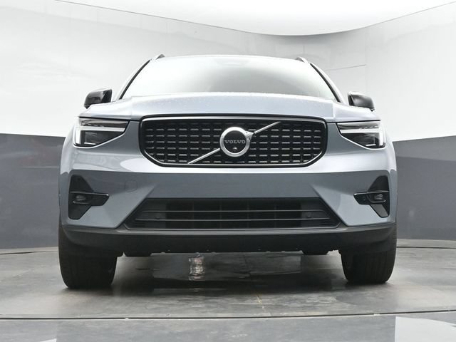 Used 2023 Volvo XC40 B5 Ultimate w/ Protection Package Premier AWD/4WD image 12