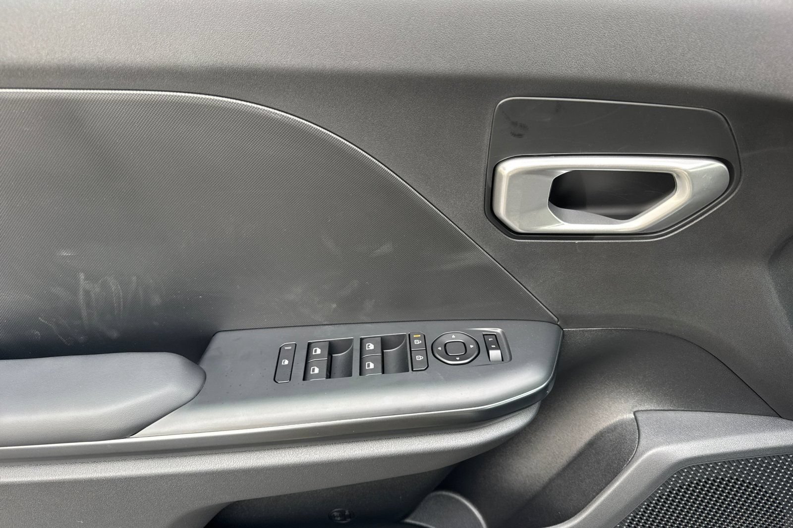 New 2026 Kia K4 FWD image 11