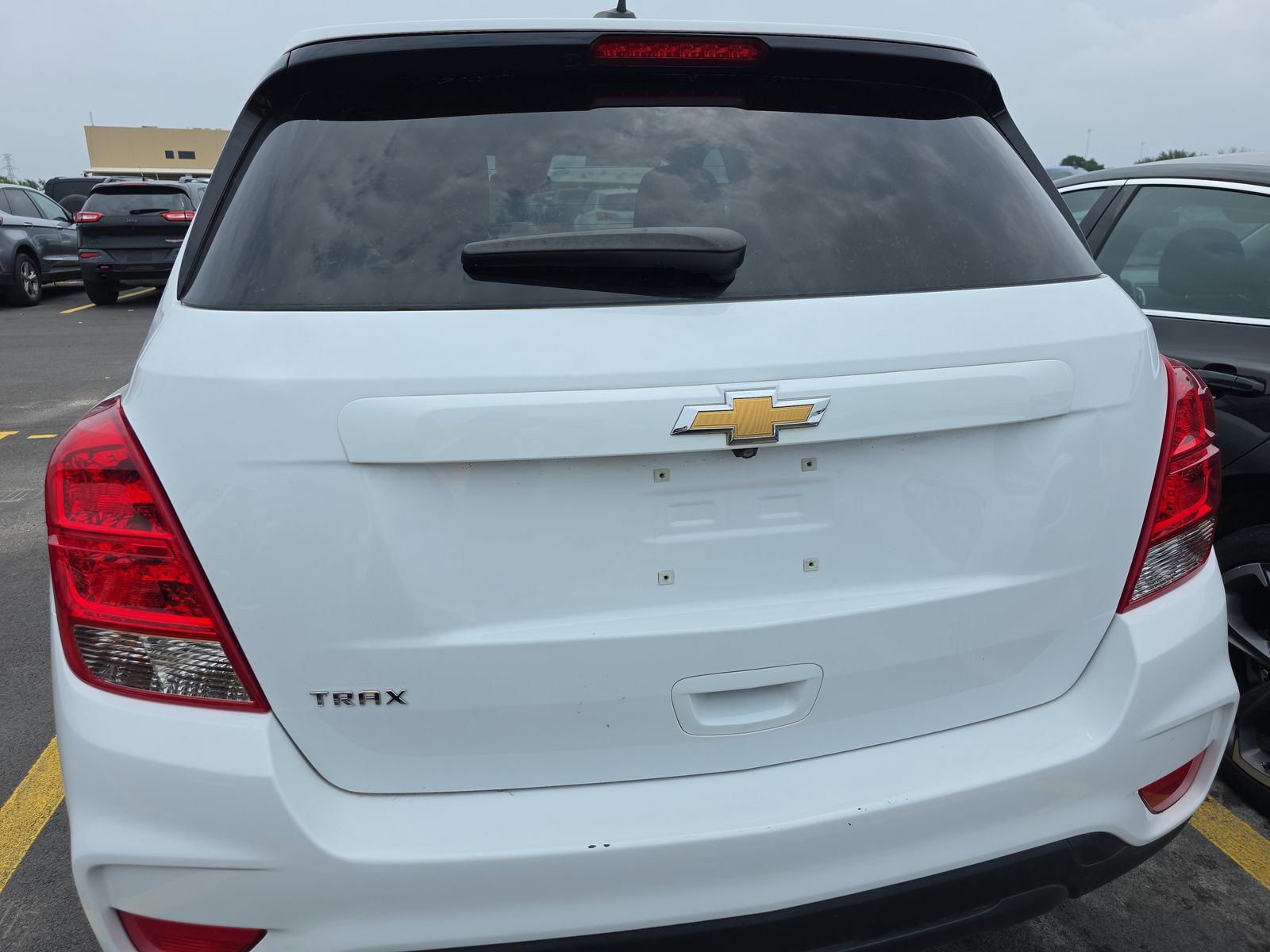 Used 2021 Chevrolet Trax LS w/ Tint and Cruise Package FWD image 10