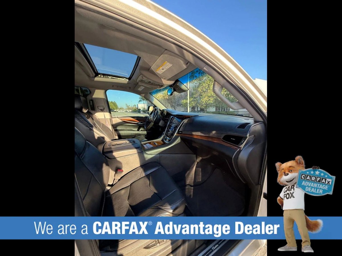 Used 2016 Cadillac Escalade Premium RWD image 34