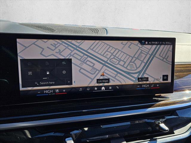 Used 2025 BMW X5 xDrive40i w/ Parking Assistance Package image 13