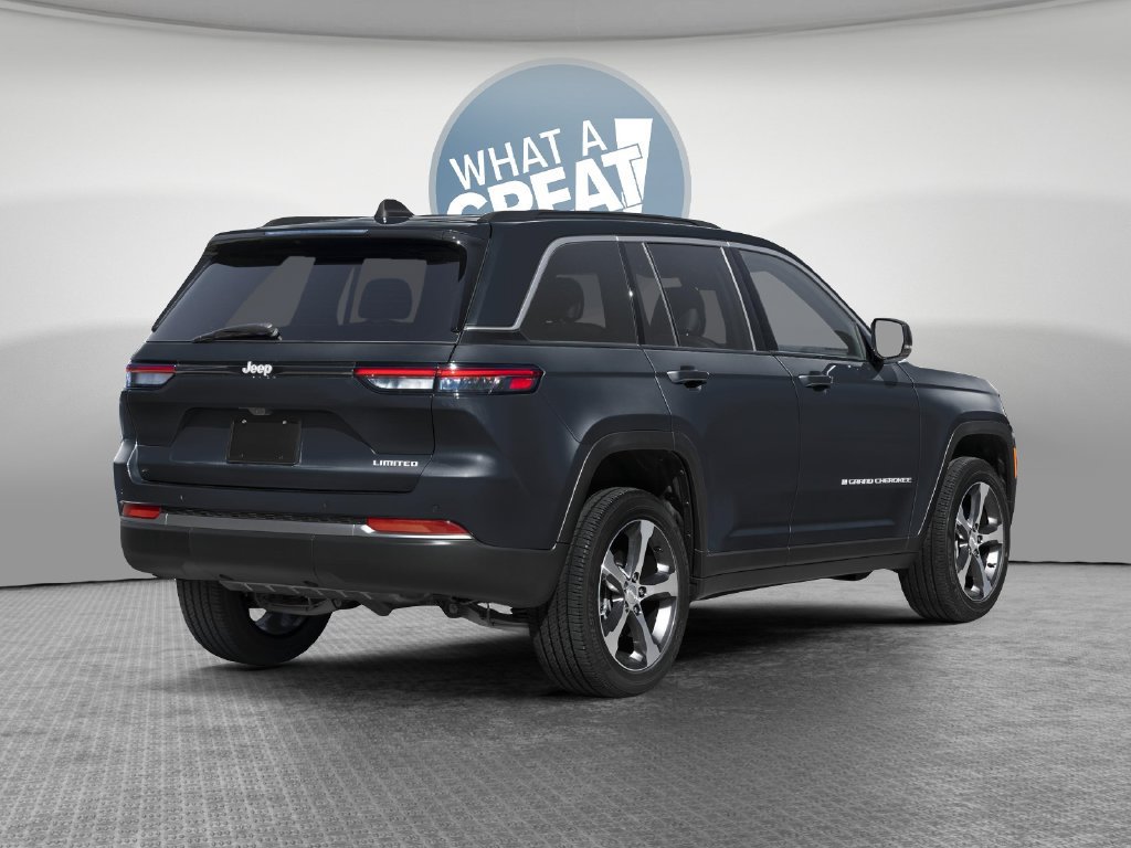 New 2027 Jeep Grand Cherokee Altitude AWD/4WD image 2