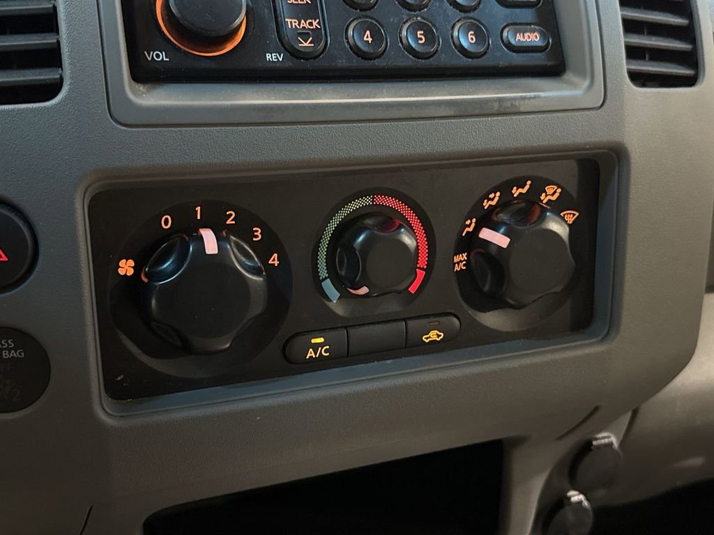 Used 2006 Nissan Frontier XE w/ (G01) XE Preferred Pkg image 15