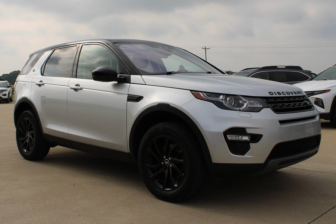Used 2018 Land Rover Discovery Sport SE image 3