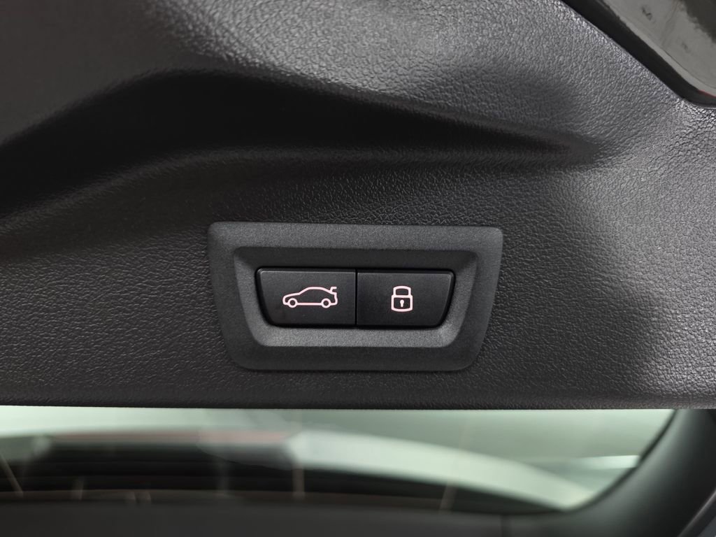 New 2026 BMW X5 xDrive40i w/ M Sport Package image 13