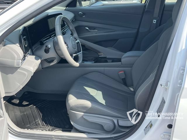 Certified 2025 Hyundai Elantra SEL FWD image 14