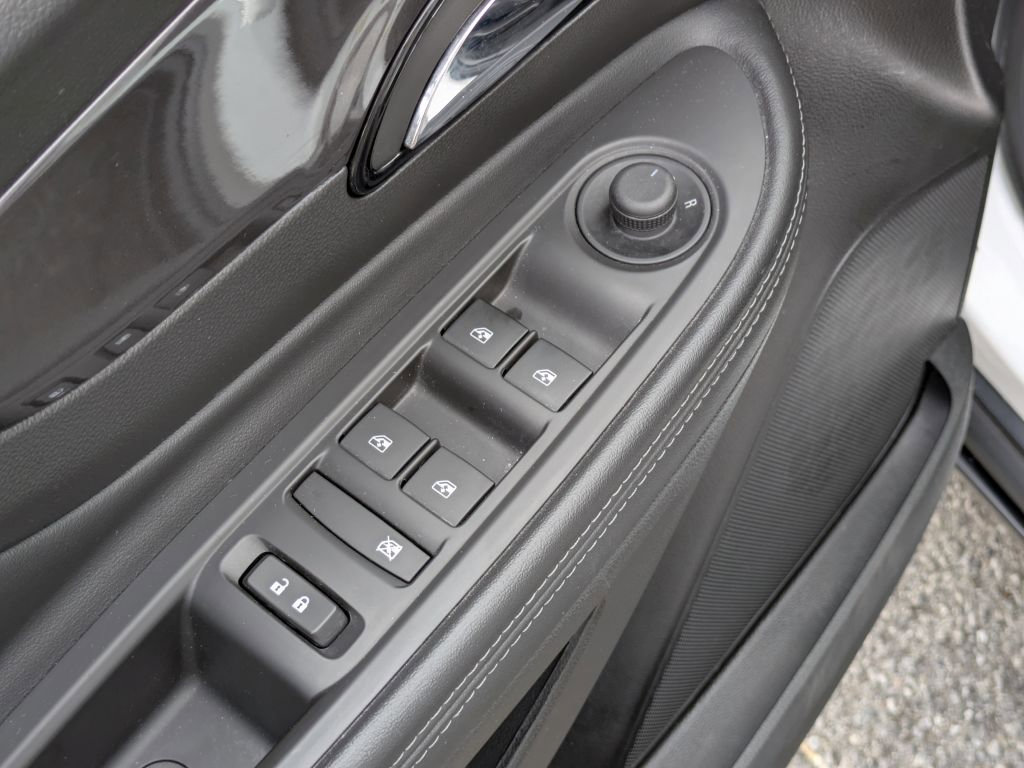Used 2019 Buick Encore Essence w/ Experience Buick Package image 10