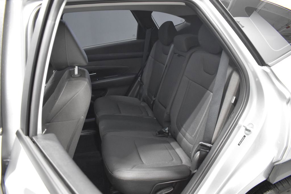 Used 2025 Hyundai Tucson SE image 26