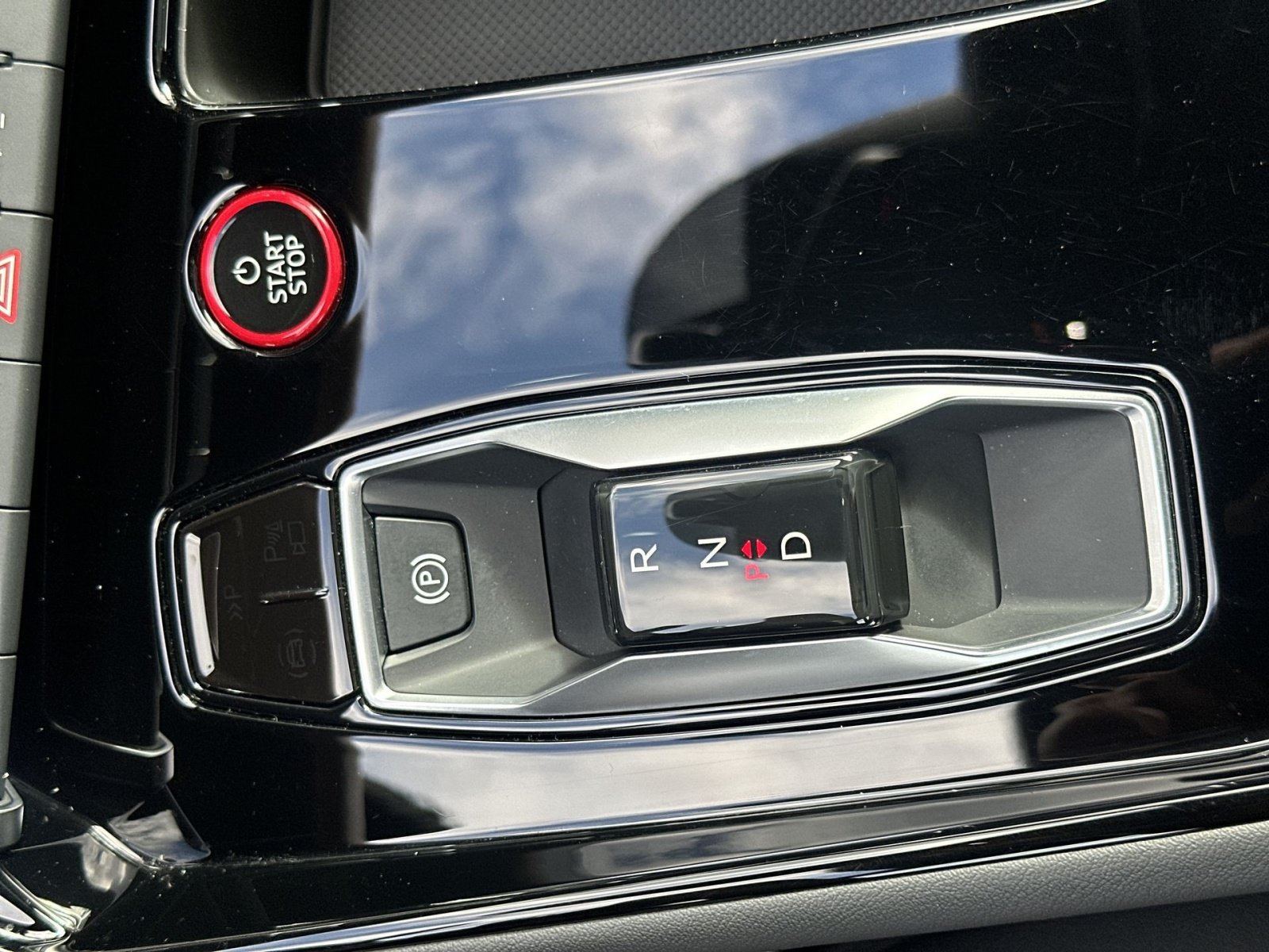 Used 2023 Audi e-tron GT Premium Plus AWD/4WD image 23