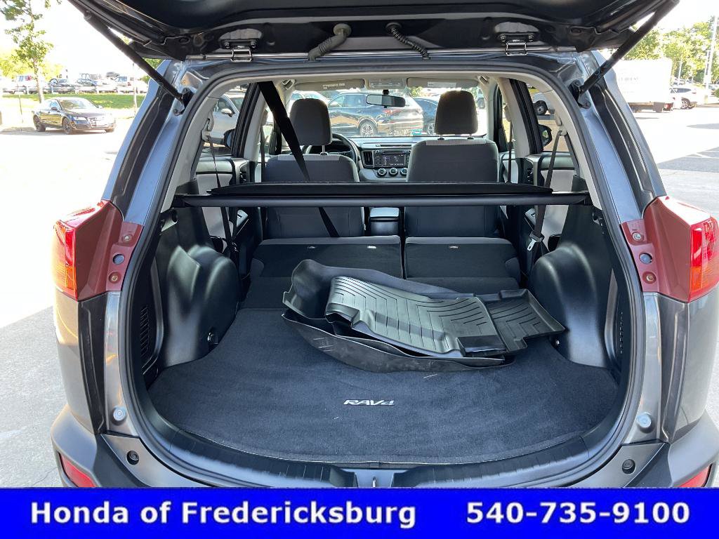 Used 2015 Toyota RAV4 LE AWD/4WD image 25