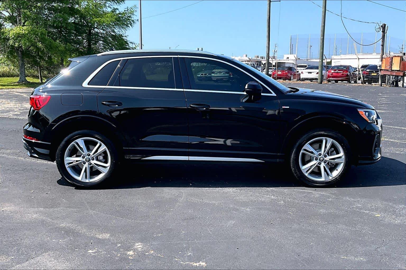 Used 2020 Audi Q3 2.0T Premium w/ Convenience Package AWD/4WD image 31