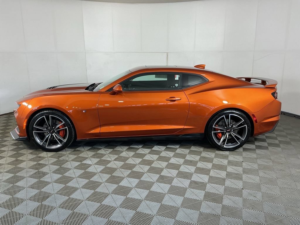 Used 2023 Chevrolet Camaro SS RWD image 4