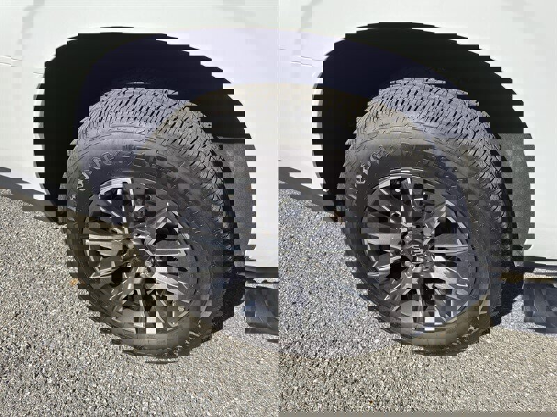 Used 2023 Chevrolet Suburban Z71 image 11