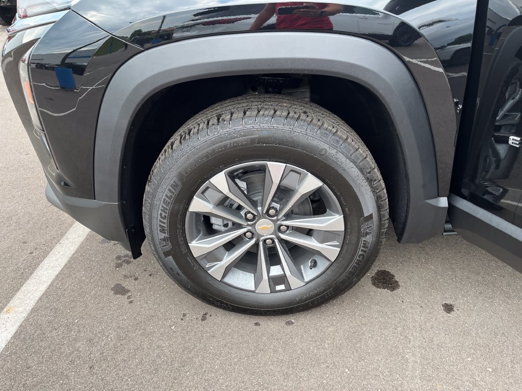 New 2027 Chevrolet Equinox LT w/ Safety and Technology Package AWD/4WD image 26
