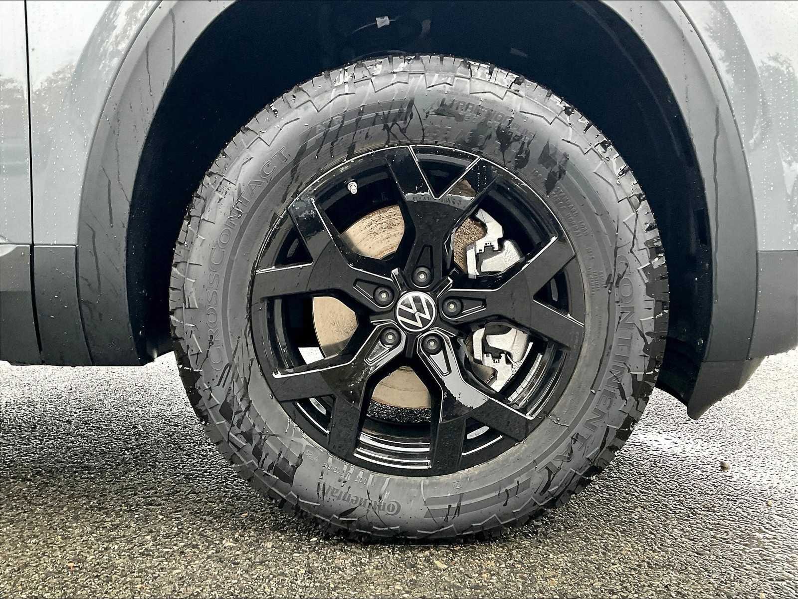 New 2026 Volkswagen Atlas Peak Edition AWD/4WD image 8