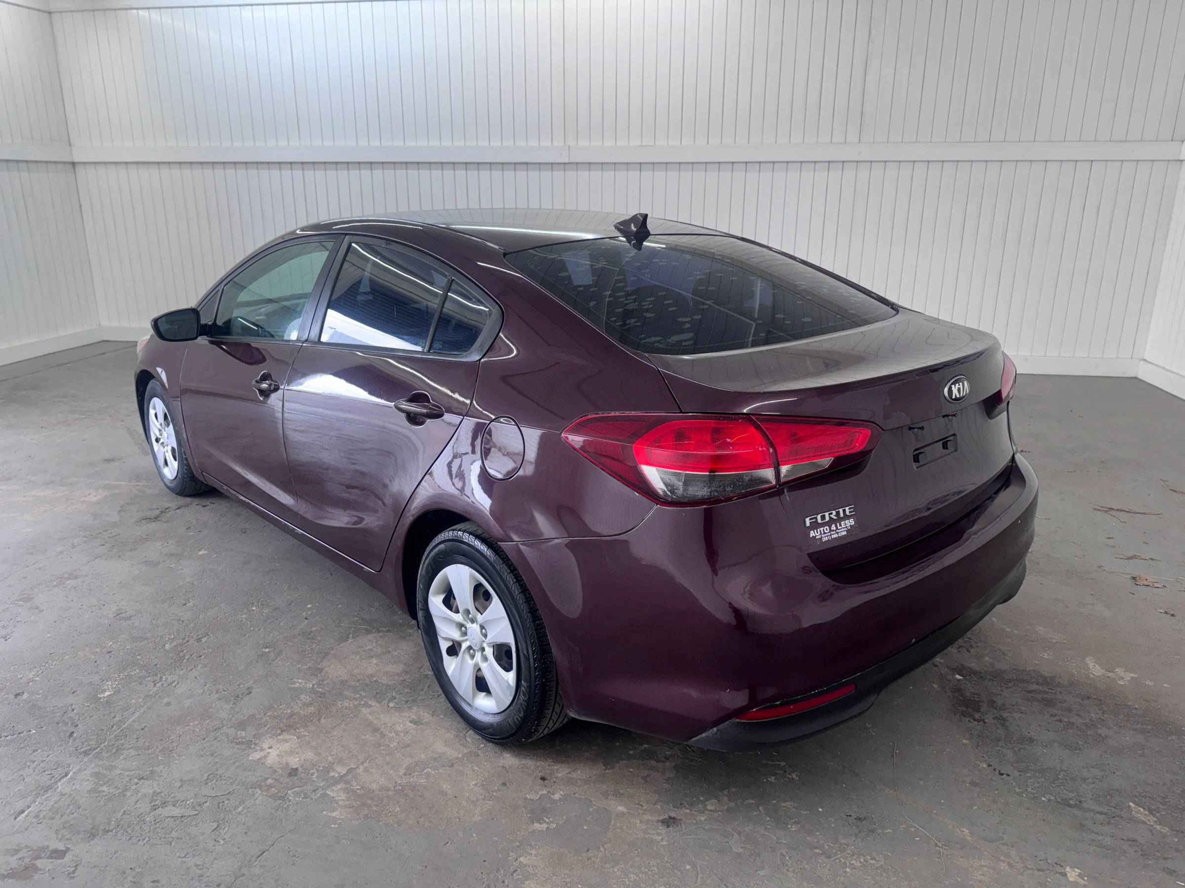 Used 2017 Kia Forte LX FWD image 7