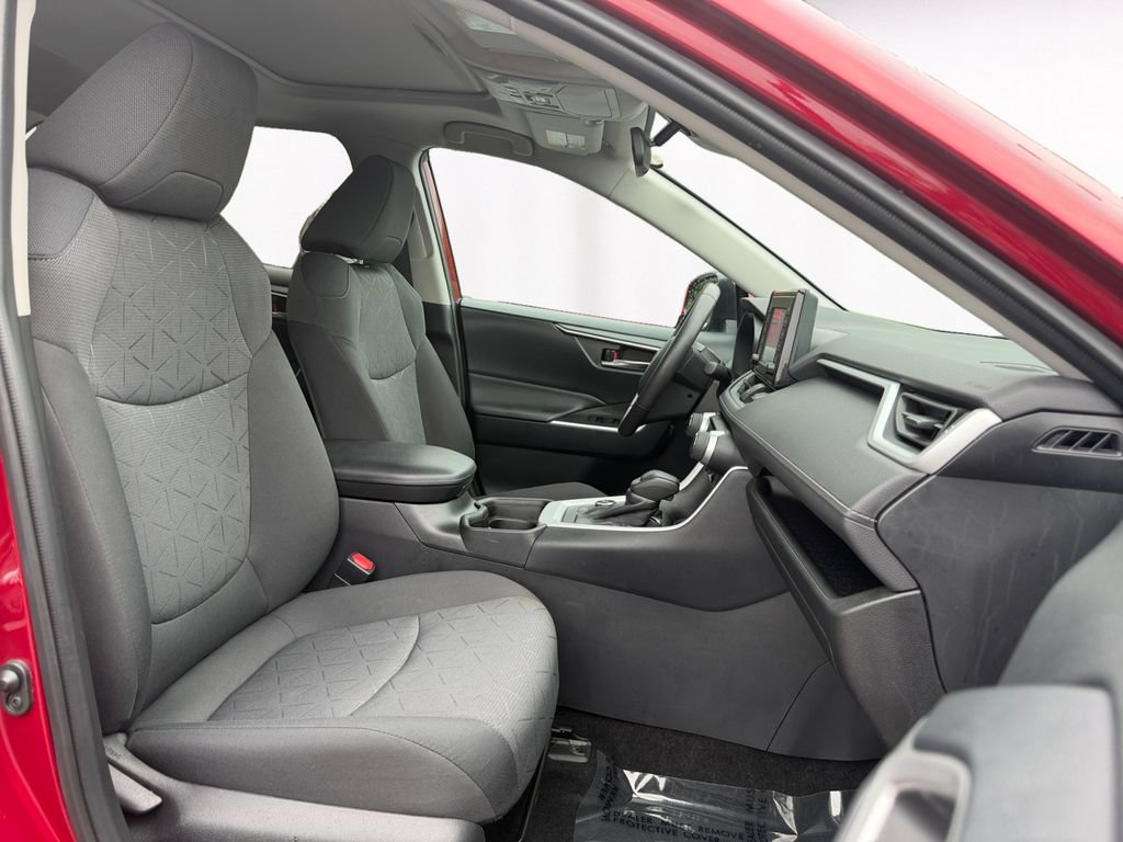 Used 2021 Toyota RAV4 XLE w/ Convenience Package AWD/4WD image 15
