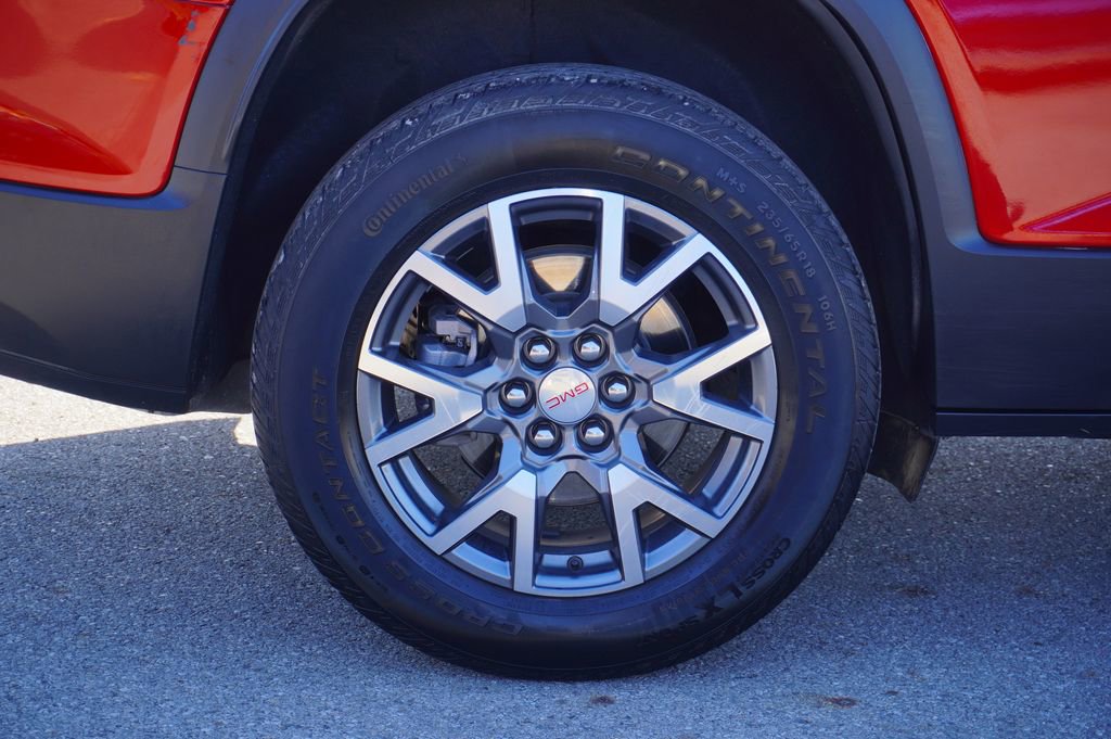 Used 2023 GMC Acadia SLT image 12