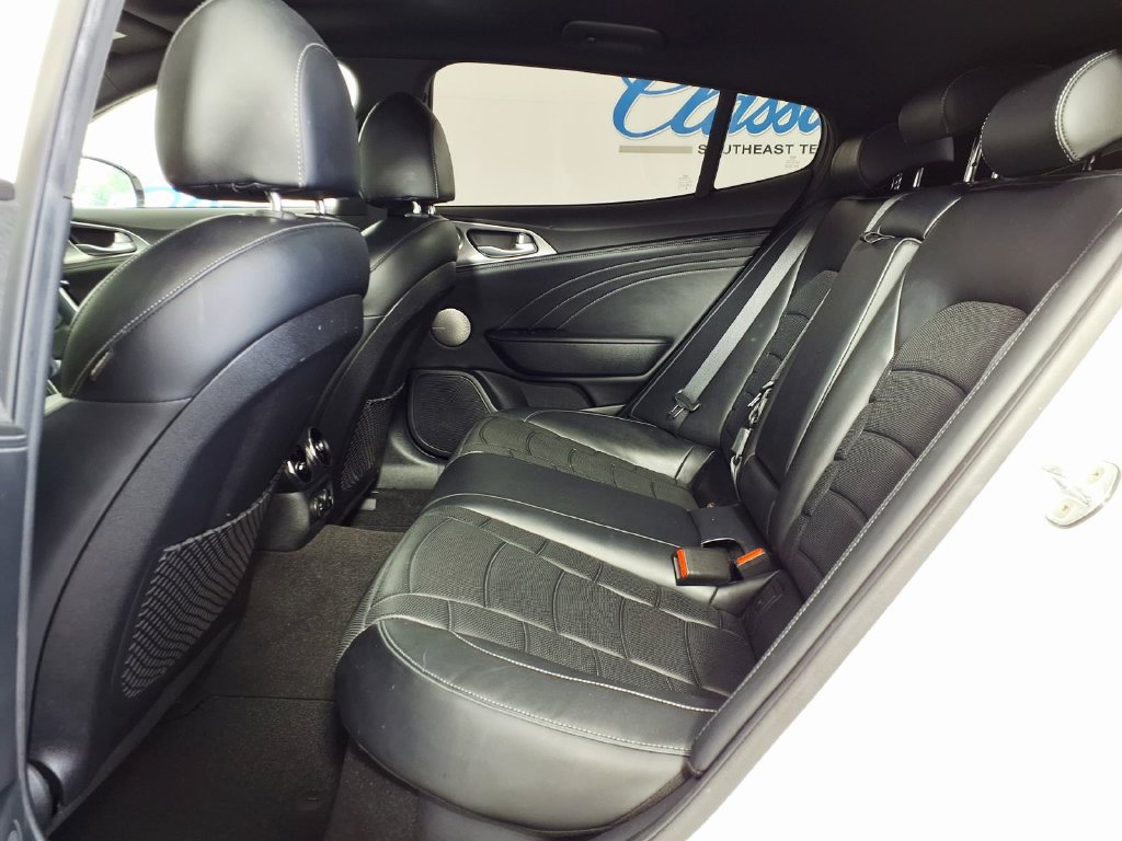 Used 2022 Kia Stinger GT2 AWD/4WD image 8
