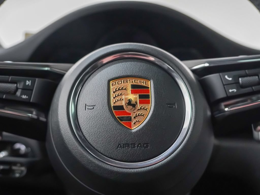 Certified 2026 Porsche Macan AWD/4WD image 26