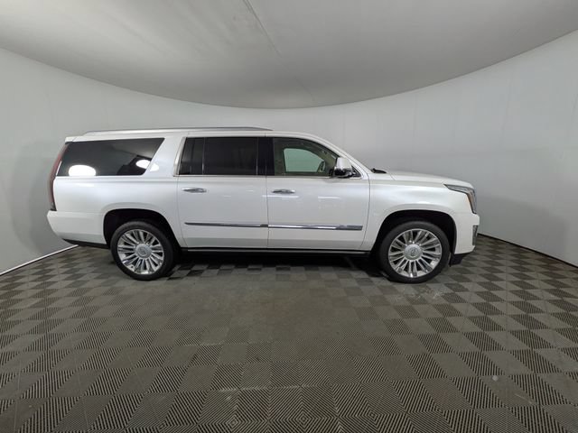 Used 2016 Cadillac Escalade ESV Platinum AWD/4WD image 3