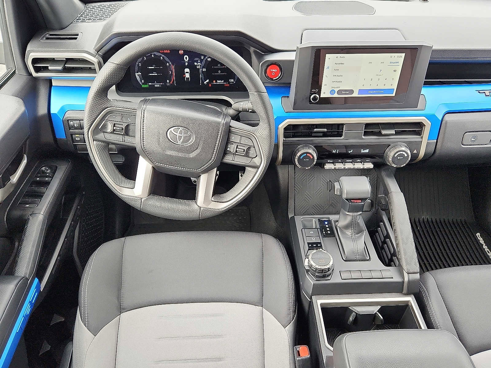 Used 2025 Toyota Tacoma TRD Sport AWD/4WD image 11