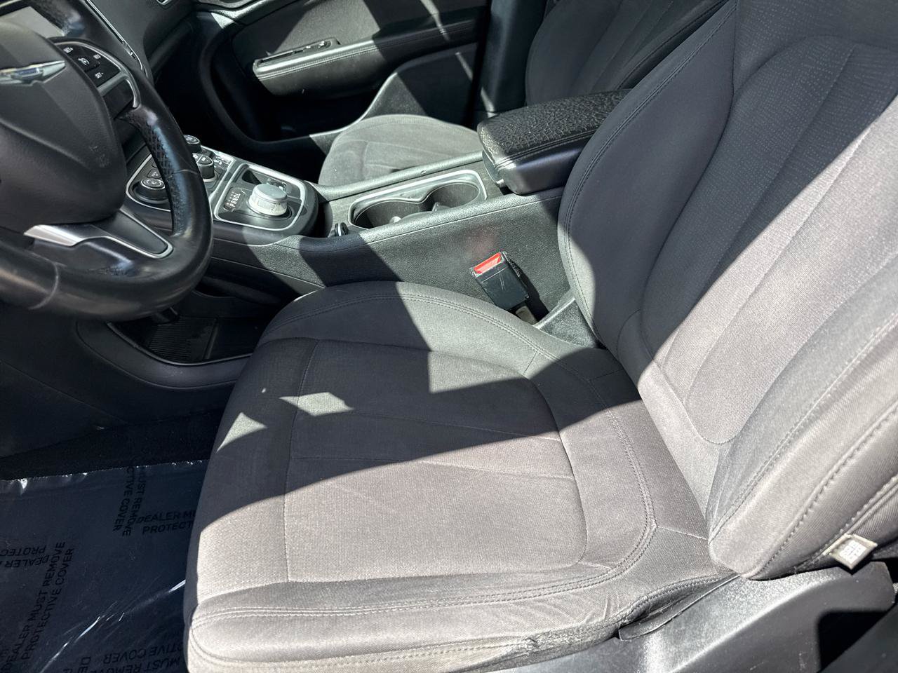 Used 2015 Chrysler 200 Limited w/ Convenience Group FWD image 10