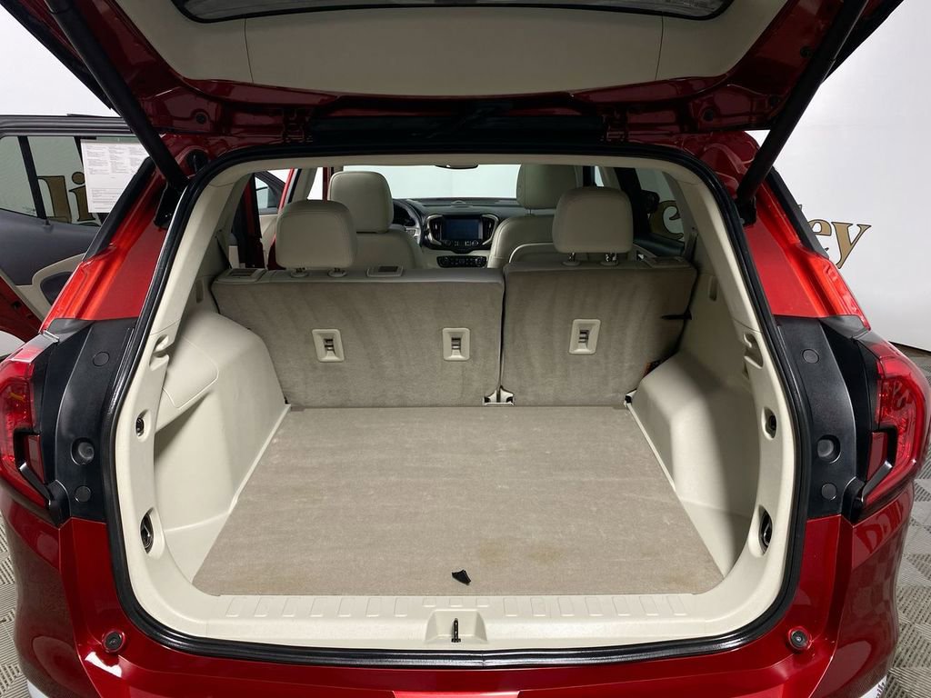 Used 2023 GMC Terrain Denali image 23