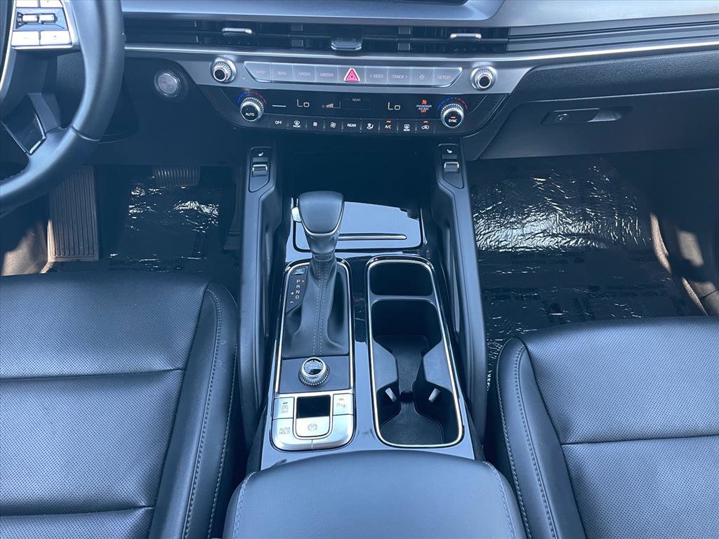 Used 2024 Kia Telluride S w/ S Sunroof Package FWD image 17