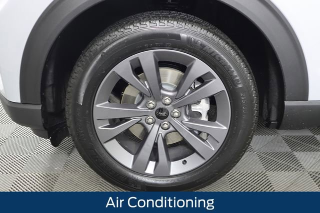 New 2026 Ford Explorer Active w/ Active Comfort Package image 14