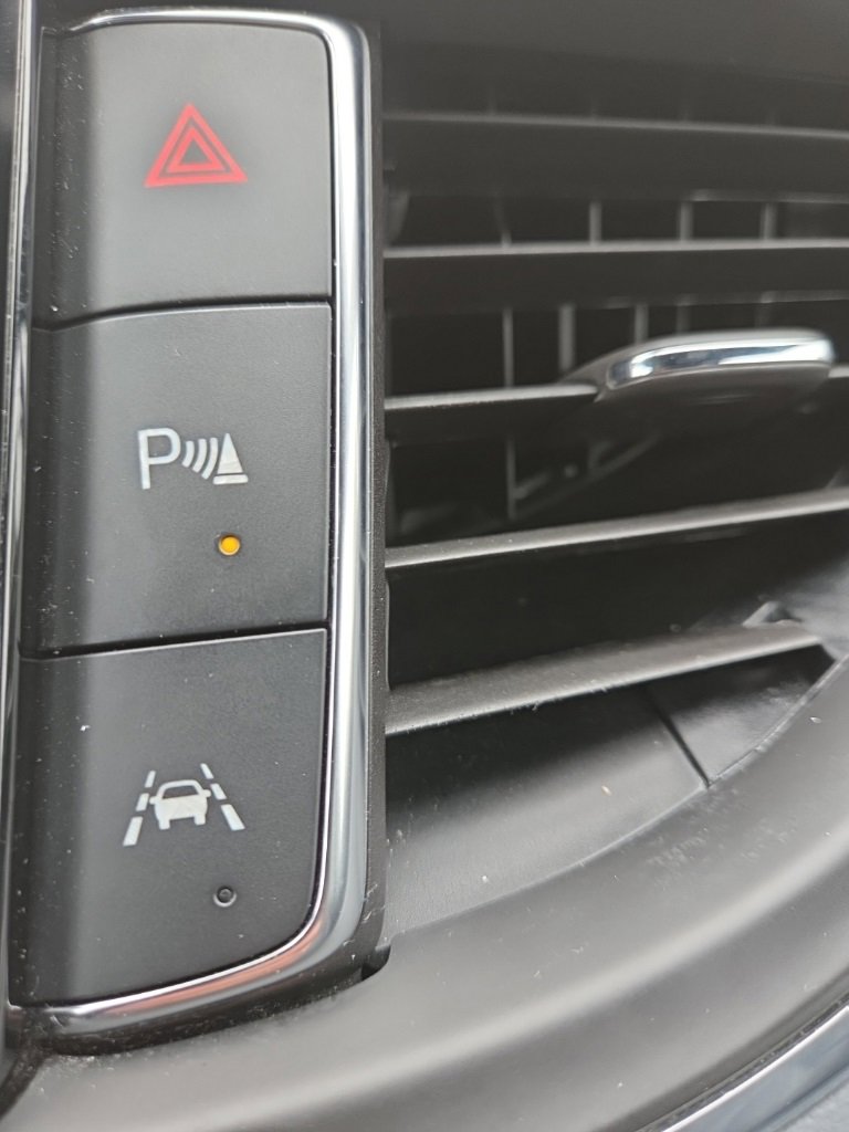 Used 2024 Buick Enclave Premium image 36